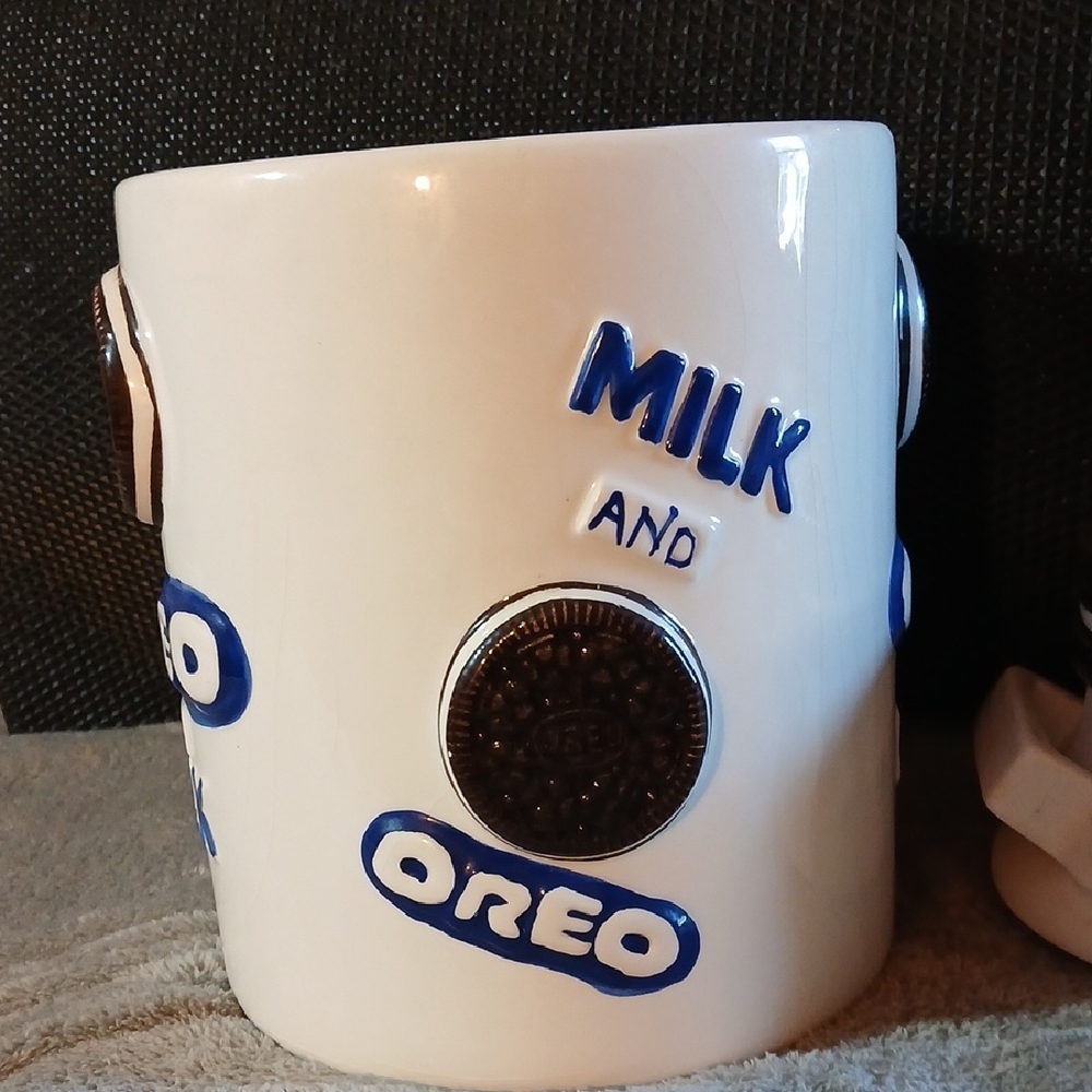 Vintage Oreo and Milk Mug and Cookie Jar Set - Picture 3 of 8